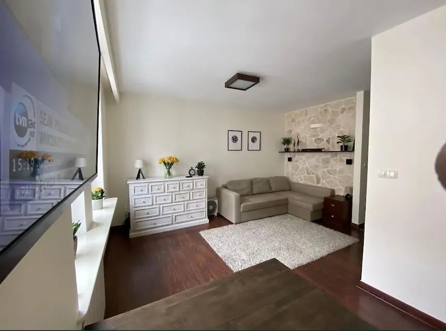 Apartament W Sercu Warszawy.의 연락처